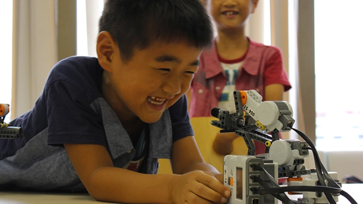 全国の子ども達にロボットを使って学んでもらいたい!!