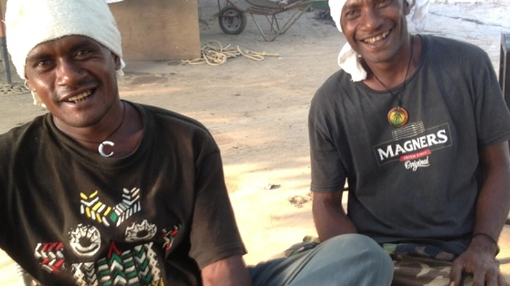 皆さんと共に紡ぐソロモン諸島の青年と「はちみつ」のストーリー