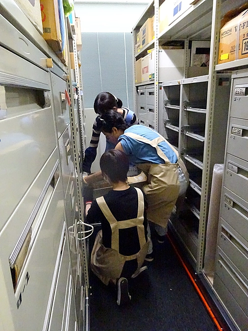 今年の書架修理ご報告