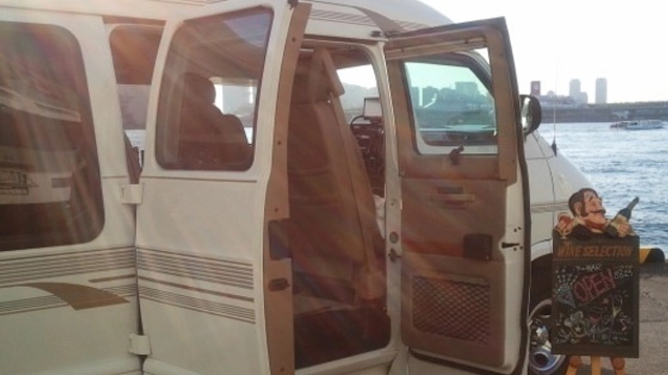 動く隠れ家バスをシェアして、楽しいBARを開店したい！