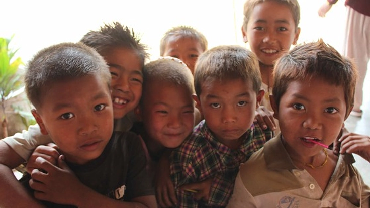 義務教育を受けられないミャンマー・ニャオンウィン村の子供たちに学びの場を!