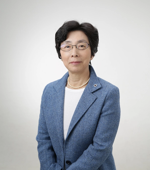 花田ミキさんは、青森県看護協会の初代会長です 柾谷京子さん