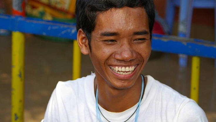 カンボジアの孤児院で生活する子どもたちに高等教育を届けたい。