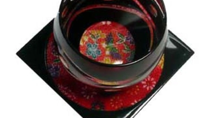 優雅で高級感のあるコースター【闇中月華】を全国に販売したい。