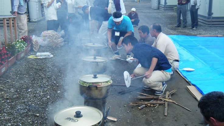 ふくしま大望年会～福島市内５ヶ所の仮設の集会所での忘年会～