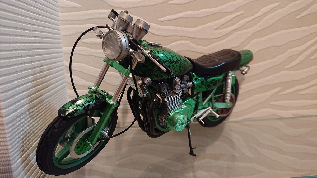 エアブラシ屋さんがプラモのZ2を作ったら