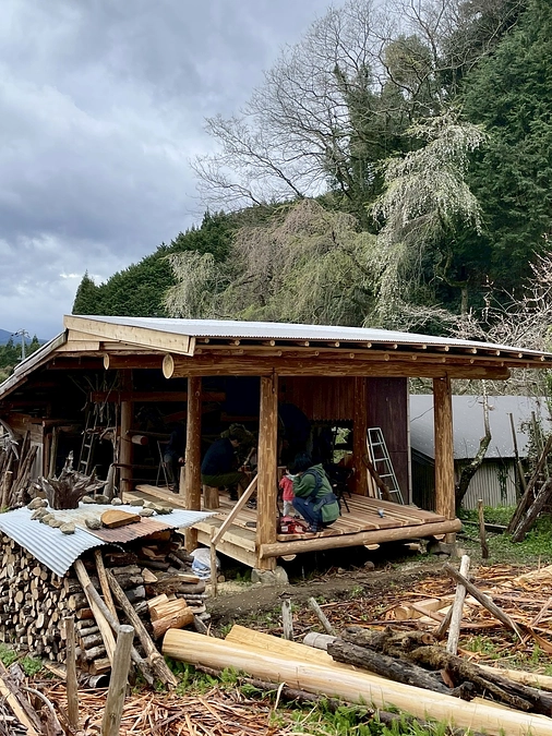 棍棒御殿増築中！