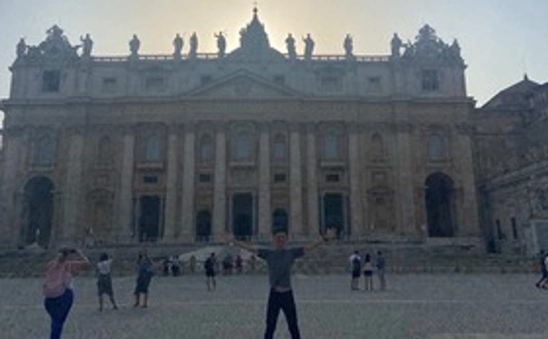 バチカン市国から絵ハガキ送ります！