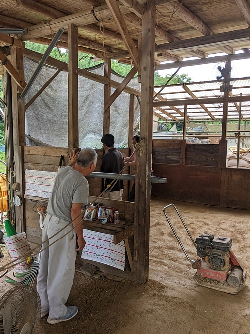 厩舎修繕の様子　PartⅠ