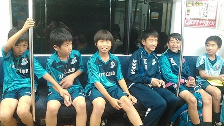 未来のサッカー選手達のために、送迎に使う車両を購入したい！