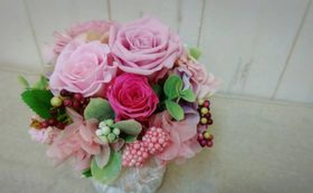 プリザーブドフラワーをお届けします