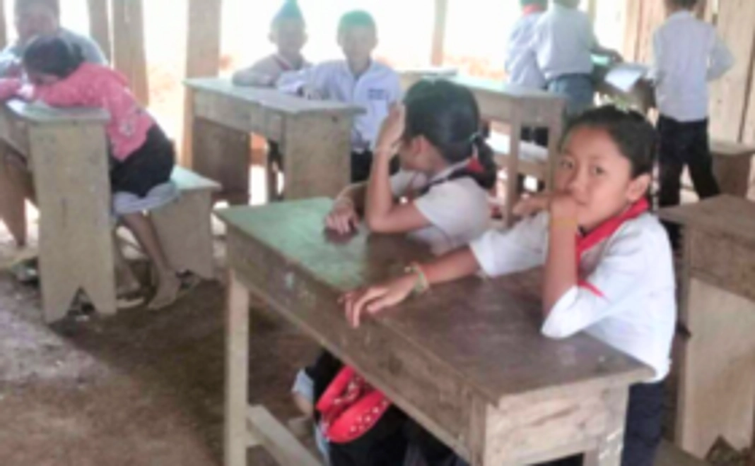 【あなたの名前が、ラオスの小さな村の小学校に飾られます。】