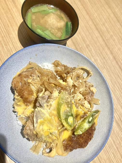 本日はカツ丼提供！少しでもカツ力になりますように…！