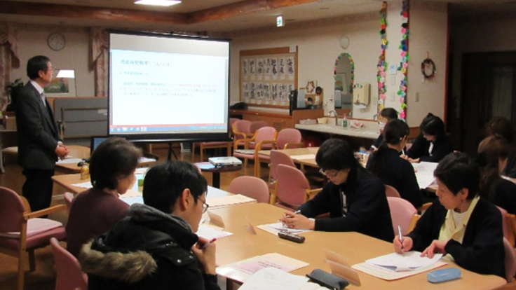 「成年後見制度って？」制度の理解を広めるパンフレットを制作！