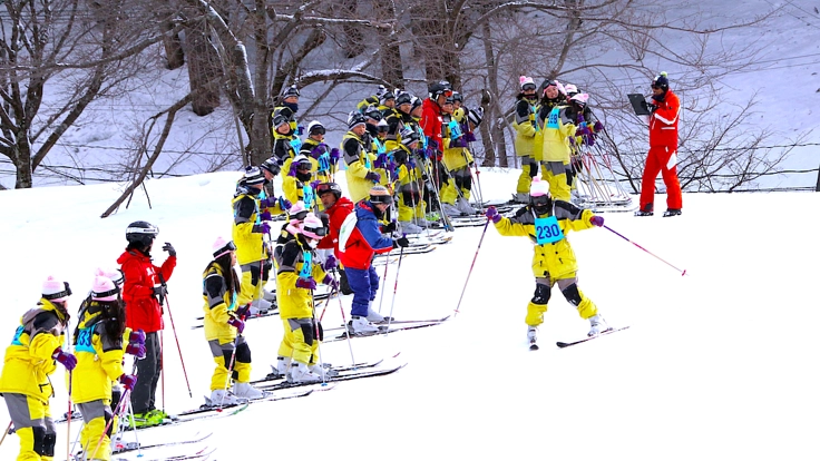来シーズンも一里野に来ていただくために。スキーブーツを新調！