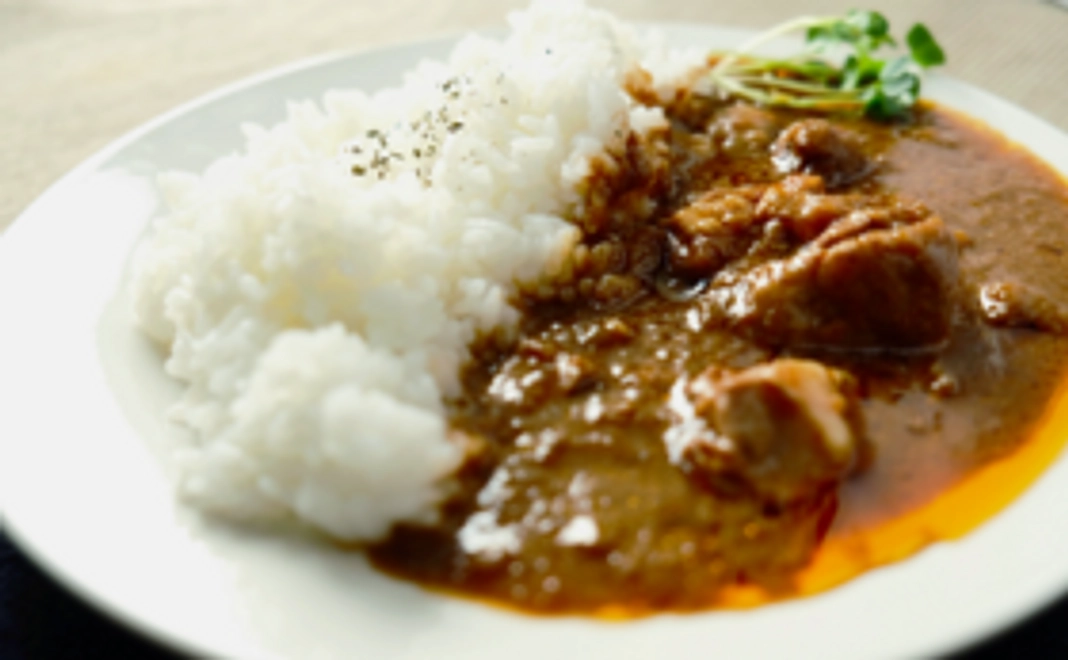 おしみない京都カレー【京赤地どりの変】1缶！