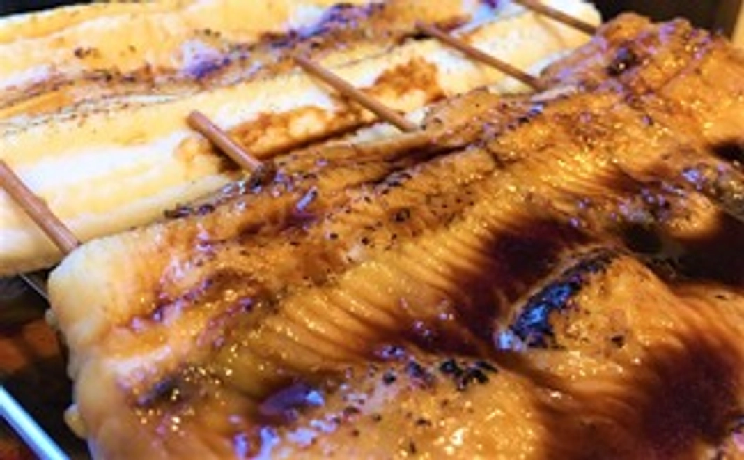 看板料理の大穴子を真空パック。「炙り煮穴子」「白焼」半身の販売。