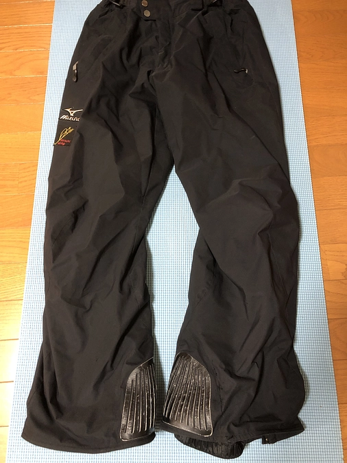 新しいズボンを購入させていただきました！