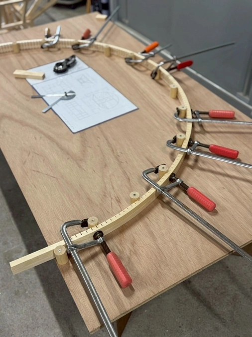 山車の設計と組み立て