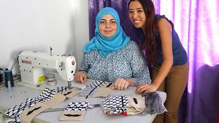 伝統的な洋裁技術を活用！貧困に苦しむシリア難民たちに雇用を！