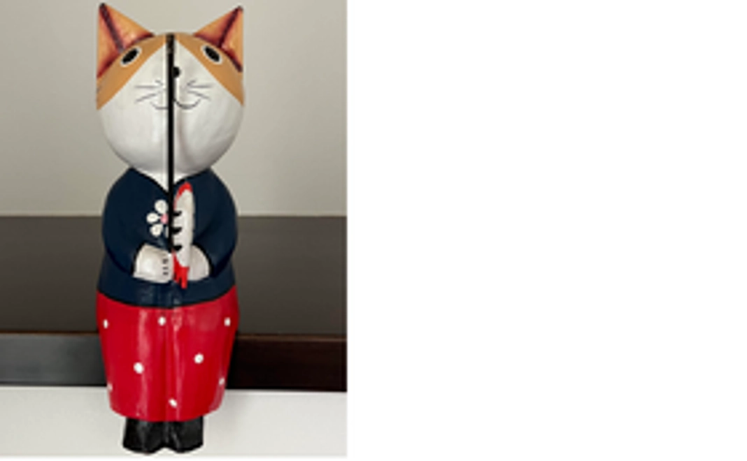 【グッズで応援】「インドネシア木製猫ちゃん１つ」コース