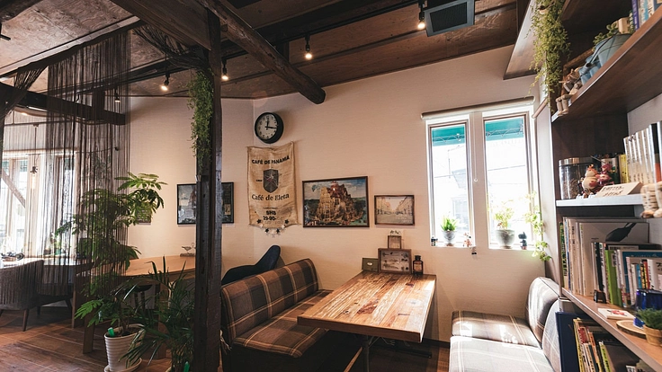 コミュニティカフェ　地域の人達とおしゃべりして健康相談も できる