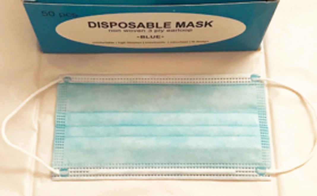 マスク100枚をご指定場所（日本国内）までお届けします。