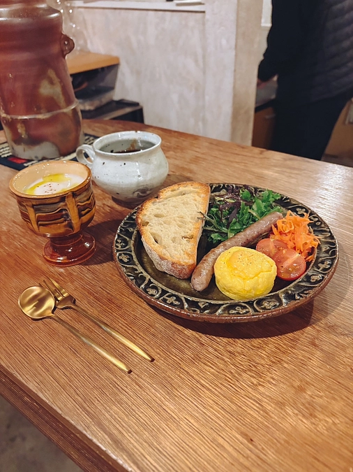 【朝からワイン、夜までコーヒー・でんでん・でーこん】