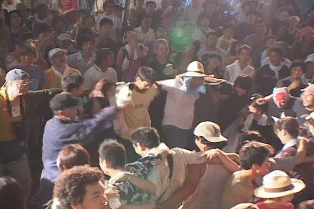 【残り11日】朝日新聞 神奈川版に寿町フリーコンサートの取材記事が掲載されました