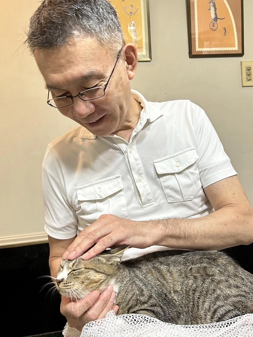 能登中のお父さんお母さん、豪雨のことが心配です。私は東京の家族と元気にしています。～被災猫くるみより