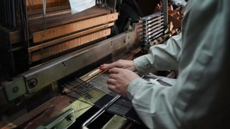 日本の織物業界に変化を。「KIZIARAI」で産地とアパレルを繋ぐ。