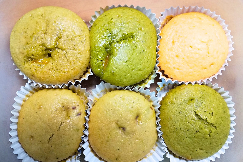 お菓子の試作品、作ってます！