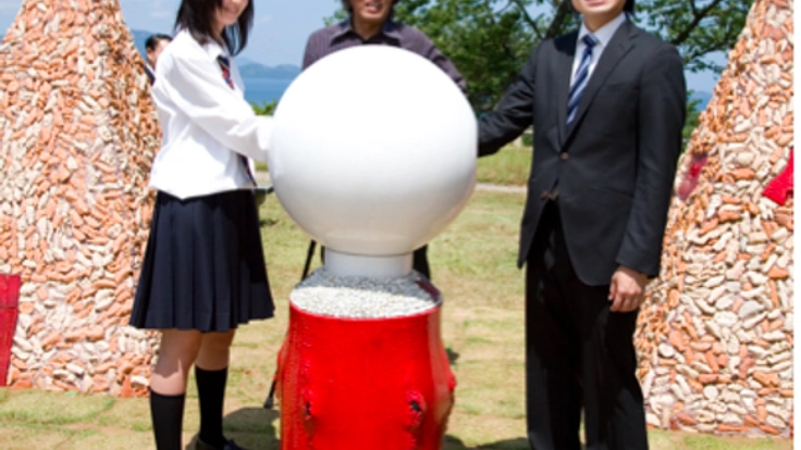 福井県小浜公園山頂にあるオブジェ「地球と握手」を再生したい！