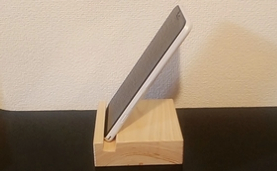 スマホスタンド(タブレット可)