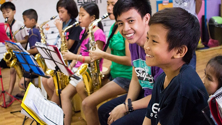 フィリピンセブ島の貧困地区の音楽教室に電子ピアノを贈りたい！