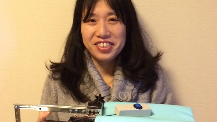 障がい者の明日を笑顔に!世界初の指のリハビリ機器を届けたい