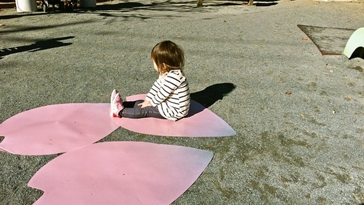 桜の花びら型レジャーシート1000部を制作し東北地方に届けたい！