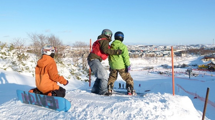 日本最北のスキー場でスノーボード選手育成のためのパーク整備！