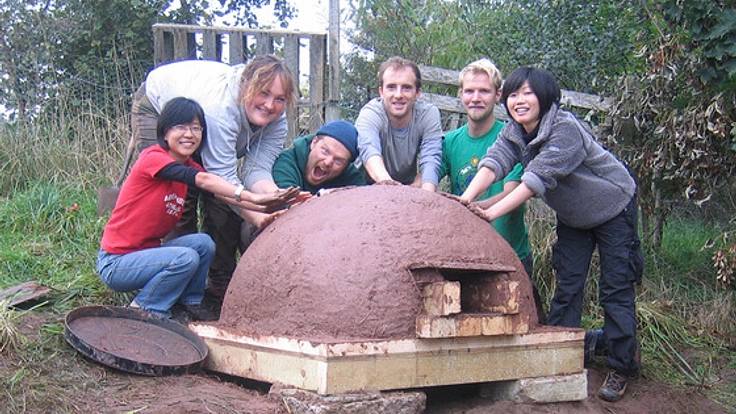 支え合い、環境に優しい暮らし方を学ぶ宿泊体験の場を創ります!