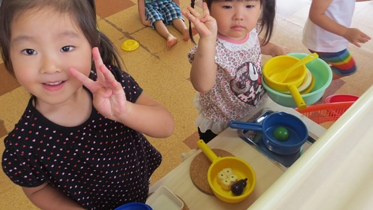 全国の子供達に手作り・天然木のミニキッチンを贈りたい！