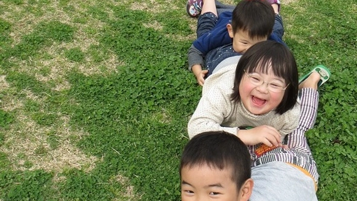 ダウン症候群の子どもの写真を集めた写真集制作と写真展開催!