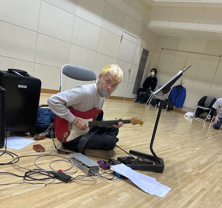 閑喜弦介さん（Guitar）よりメッセージです♪