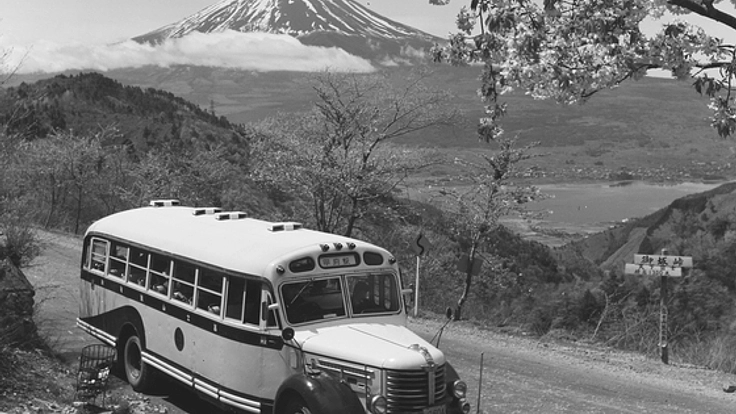 富士山の今昔を切手にし、環境保全活動につなげたい！