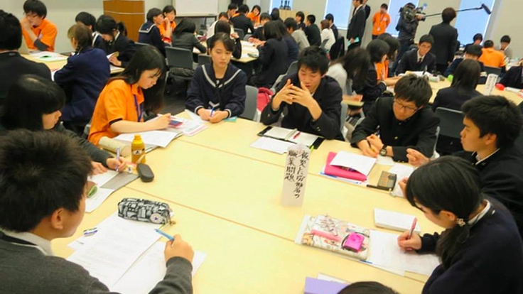 首相夫人が発起人!高校生が社会問題を議論する場を作りたい!