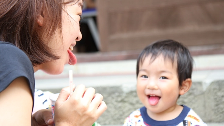 輝く学校の先生が親子の前で「大人プレゼン」を発表するイベント開催