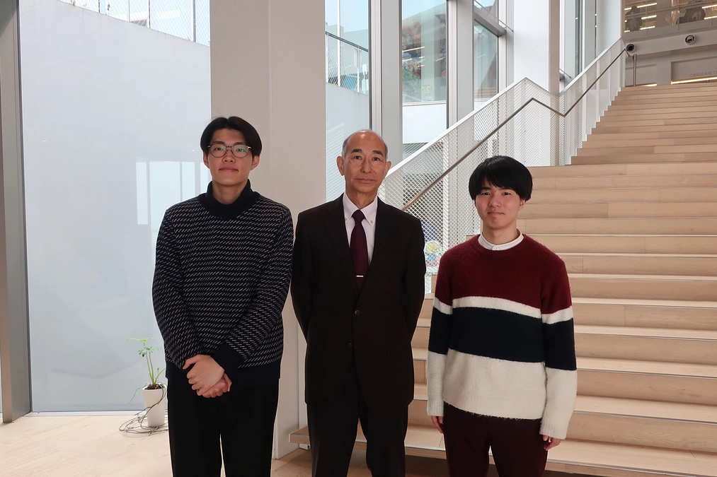 学生支援センター長岡村先生を訪問しました！