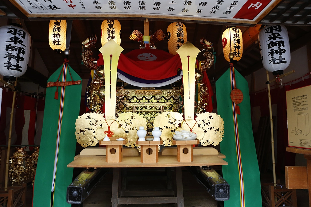 御神輿・飾り付け