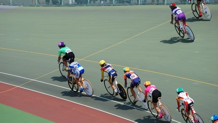 自転車競技の予算・機材不足の学校へ、良い機材を安く貸し出ししたい。