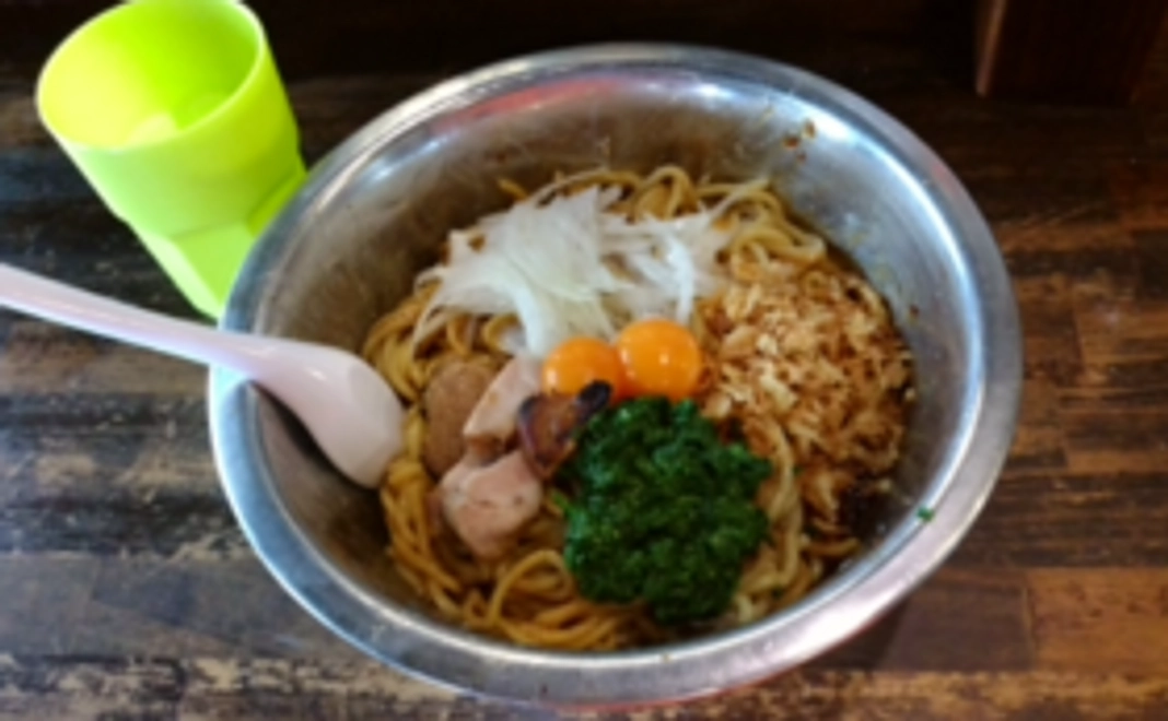 〈ここでしか手に入らない〉MAXブラックカードをお送りします