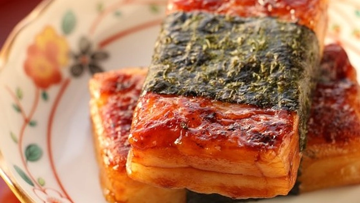 北海道産のもち米を使用。移動販売で毎日つきたてのお餅を提供!